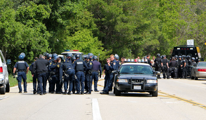 uc-santa-cruz-strike-4-3-2014-25.jpg 