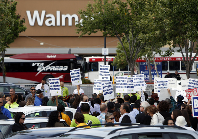 walmart_labor_picket_mv_buses.jpg 