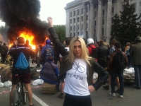 femen-leader-ievgeniia-kraizman-poses-at-the-scene-of-the-may-2nd-odessa-massacre.png