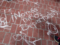 200_no_mas_ninos_deportado_chalk.jpg