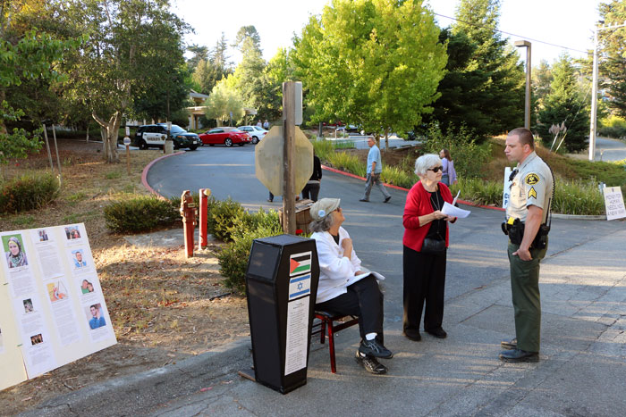 temple-beth-el-aptos-gaza-protest-santa-cruz-sheriff-august-21-2014-2.jpg 