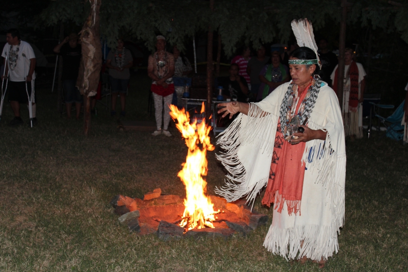 800_chief_caleen_sisk_at_the_sacred_fire.jpg 
