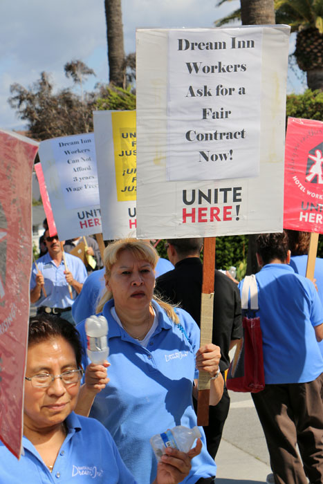 santa-cruz-dream-inn-picket-line-6.jpg 