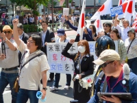 200_japan_racist_-sakurai-a-20141113-870x669.jpg