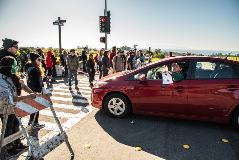 uc-santa-cruz-shut-down-11.jpg 