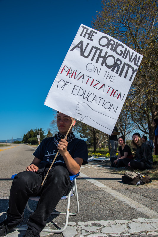 uc-santa-cruz-shut-down-18.jpg 