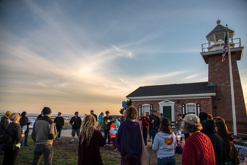 800_solitary-confinement-protest-santa-cruz-5-lighthouse.jpg 