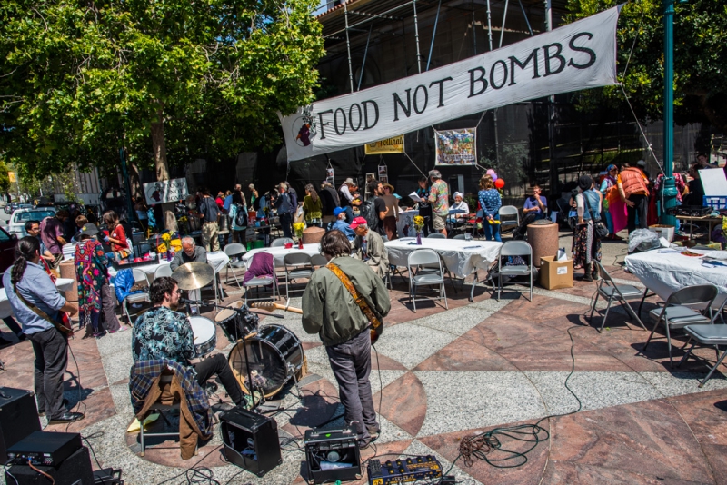 800_food-not-bombs-35th-anniversary-2-santa-cruz-post-office.jpg 