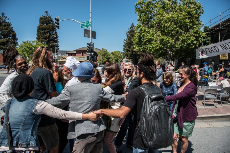 800_food-not-bombs-35th-anniversary-25.jpg 
