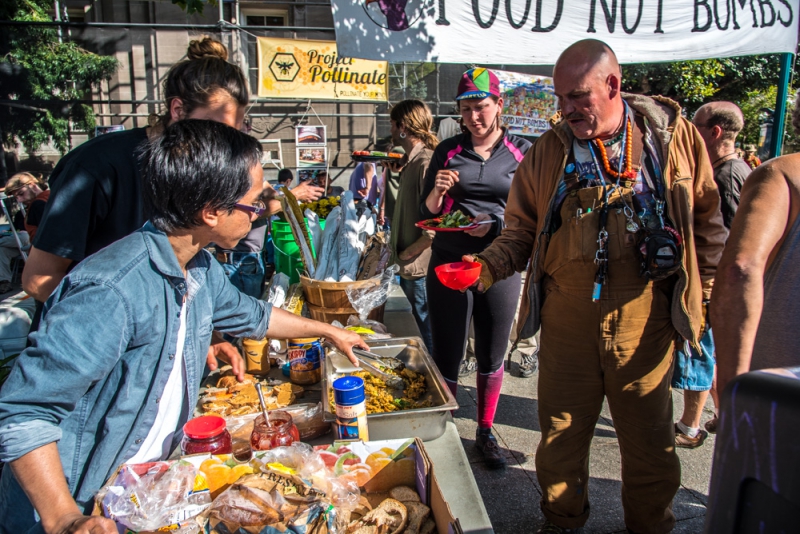 800_food-not-bombs-35th-anniversary-8.jpg 