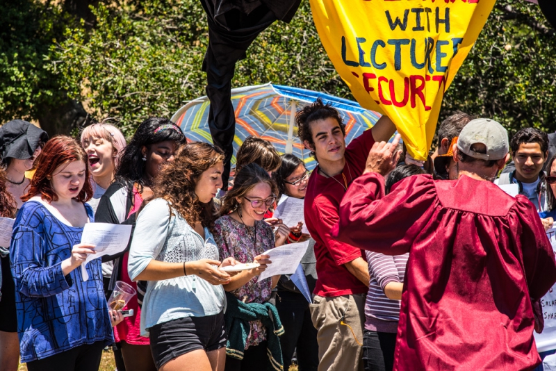 800_uc-santa-cruz-lecturers-picket-17.jpg