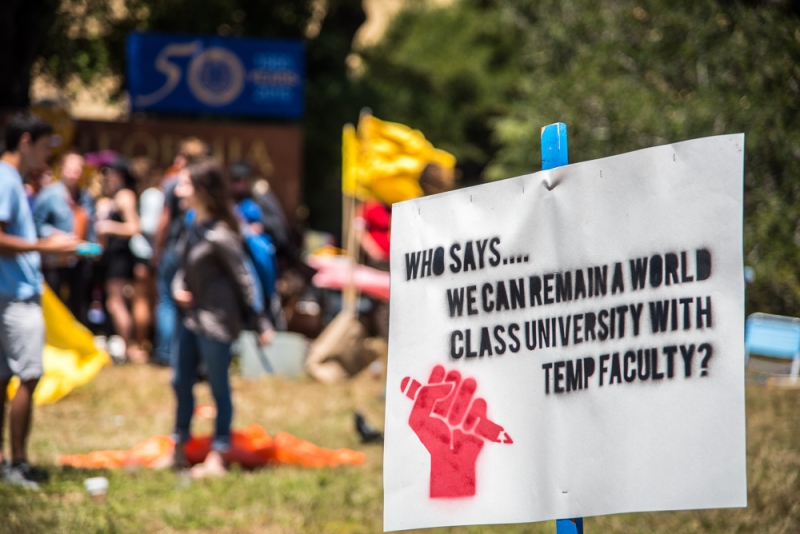 800_uc-santa-cruz-lecturers-picket-22.jpg 