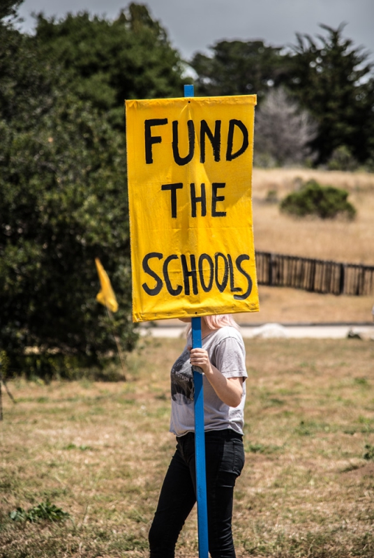 800_uc-santa-cruz-lecturers-picket-6.jpg 