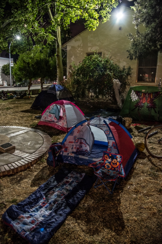 800_community-sleepout-santa-cruz-city-hall-3.jpg 