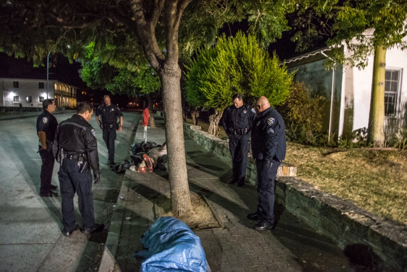 800_freedom-sleepers-13-santa-cruz-police-city-hall.jpg