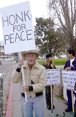 lmnop.mark.honk.4.peace..jpg