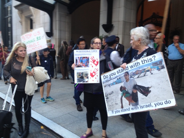 idf_sf_protest10-11-15_picket.jpg 