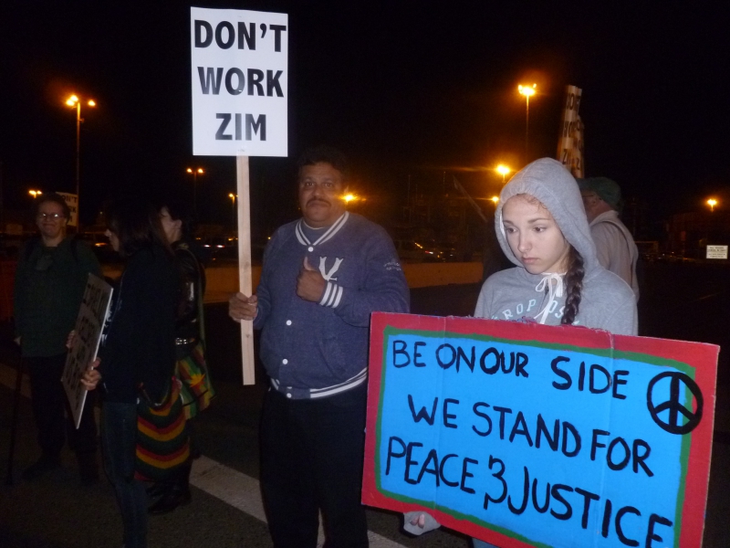 zim_picket_ricardo9-27-14.jpg 