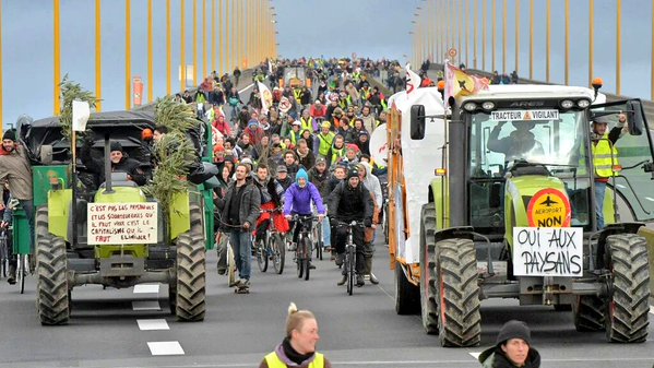 20160110-nantes-nddl-protest.jpg 