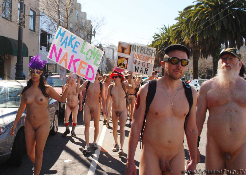 800_nude_love_parade16.jpg 