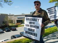 200_boycott-driscolls-watsonville_8_3-31-16.jpg