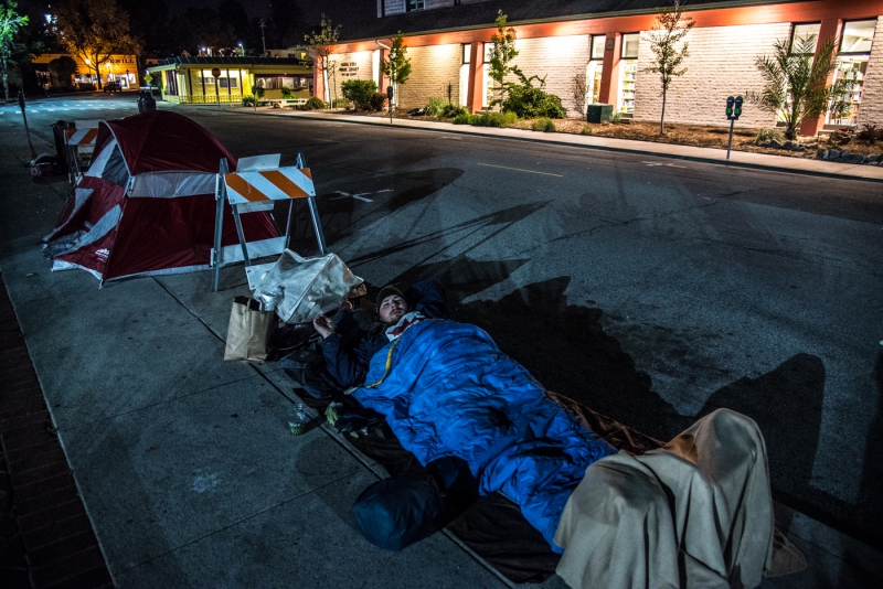 800_sleepout-santa-cruz-city-hall-1.jpg 