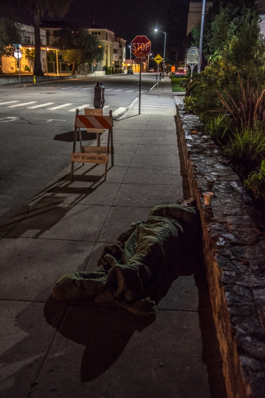 800_sleepout-santa-cruz-city-hall-3.jpg 