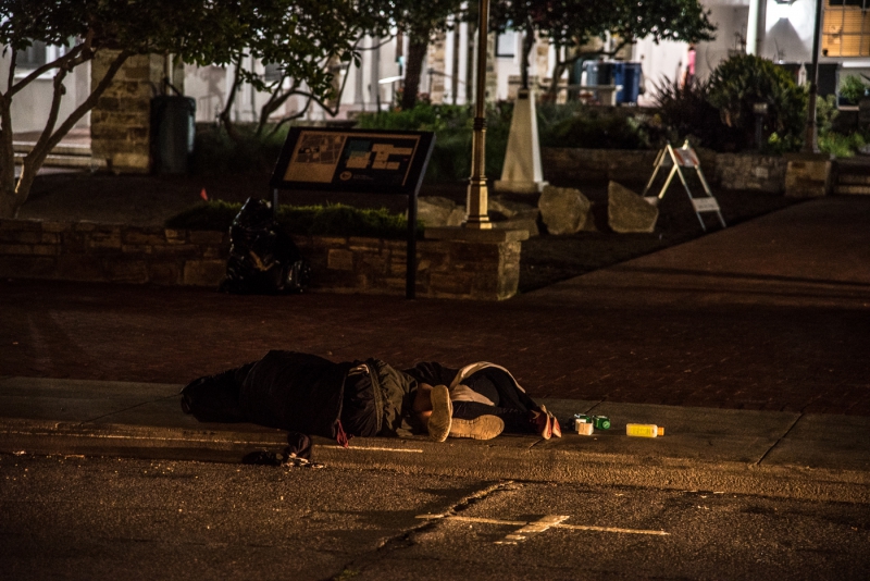 800_sleepout-santa-cruz-city-hall-4.jpg 