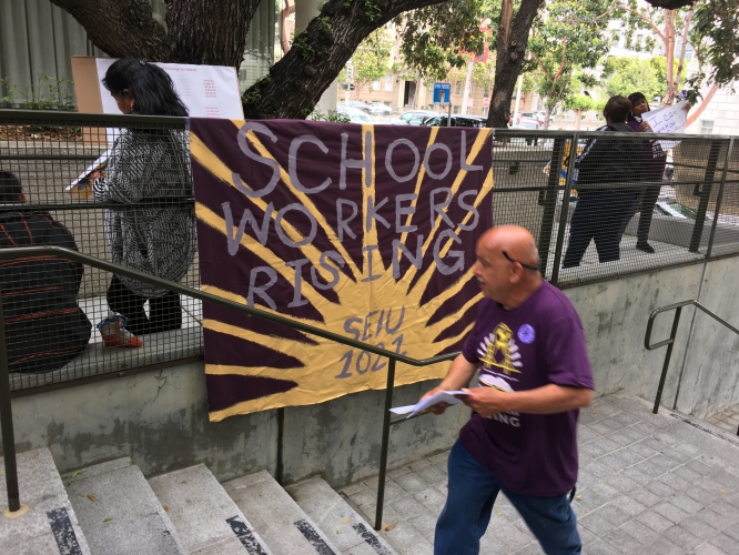 sm_seiu1021_sfusd_school_workers_rising.jpg 