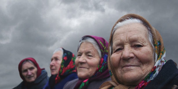 the-babushkas-of-chernobyl-1-614x307.jpg 