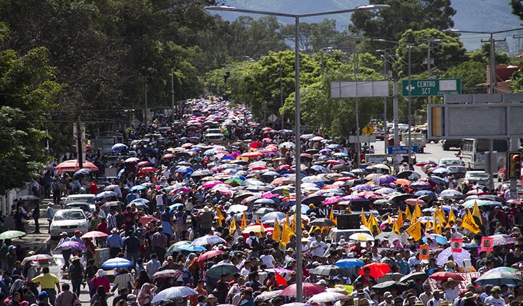 megamarcha_2-oaxaca-2006.jpg 