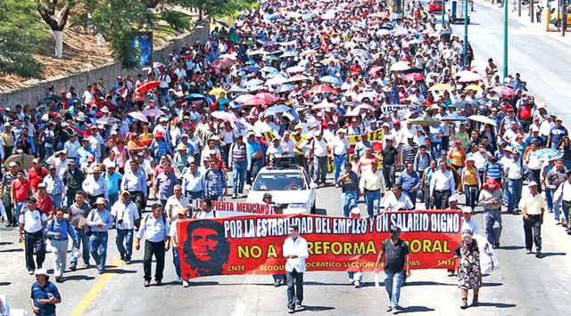 mexico_cnte_strike_against_privatization_.jpg 