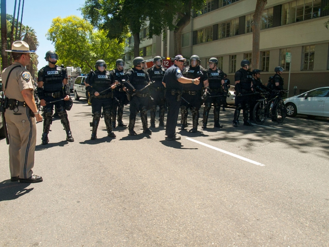 sm_no-nazis-in-sac_23_6-26-16.jpg 