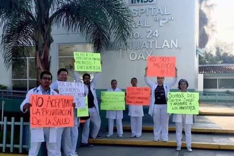 mexican_doctors_fighting_privatization.jpg