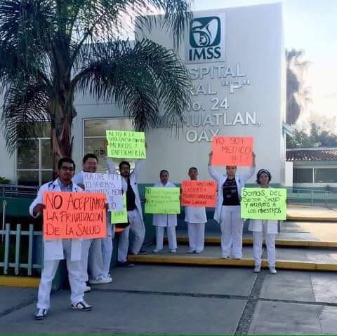 mexican_doctors_fighting_privatization.jpg 