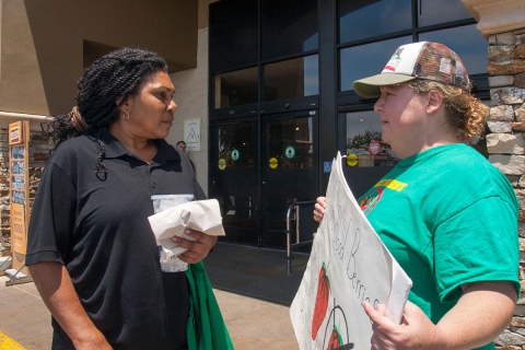 480_boycott-driscolls-watsonville-safeway_11_7-2-16.jpg