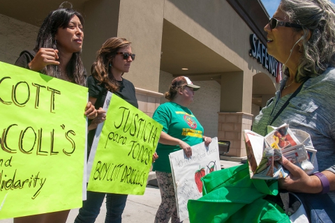 480_boycott-driscolls-watsonville-safeway_15_7-2-16.jpg