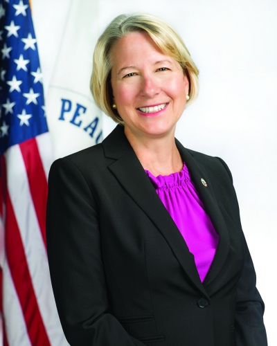 sm_photo_hessler-radelet.jpg 