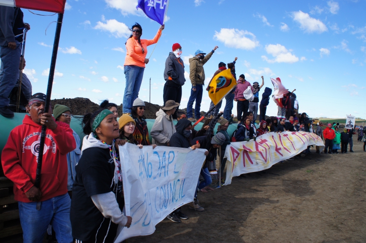 sm_no_dapl_action_dakota_access_pipeline_9-25-16_8.jpg 