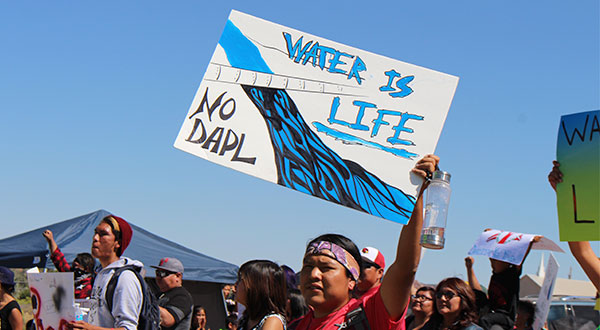 water-is-life-no-dapl.jpg 