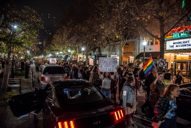 sm_anti-trump-protest-santa-cruz-16-downtown-pacific-avenue.jpg 