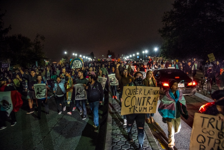 sm_anti-trump-protest-santa-cruz-18.jpg 