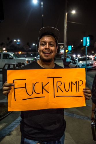 sm_anti-trump-protest-santa-cruz-27.jpg 
