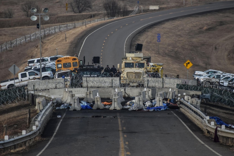 sm_standingrock2.jpg 