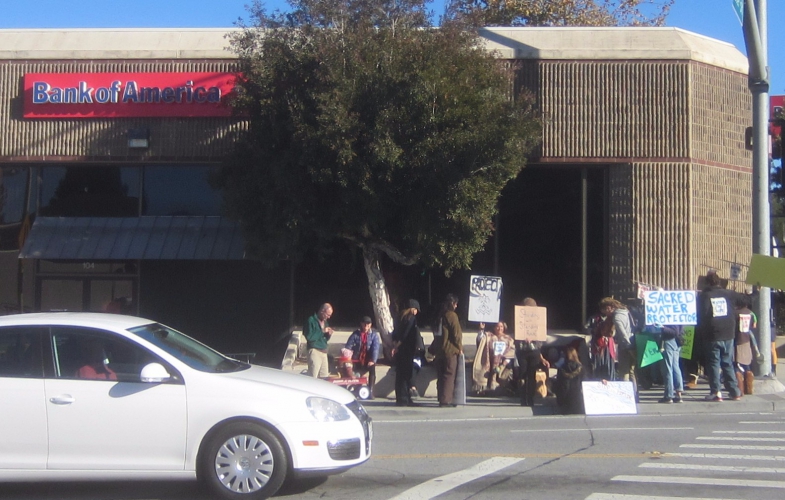 sm_dapl_protest_bofa_crop.jpg 
