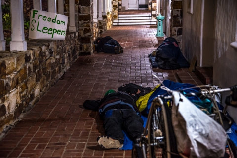 480_freedom-sleepers-1-santa-cruz-city-hall_1.jpg