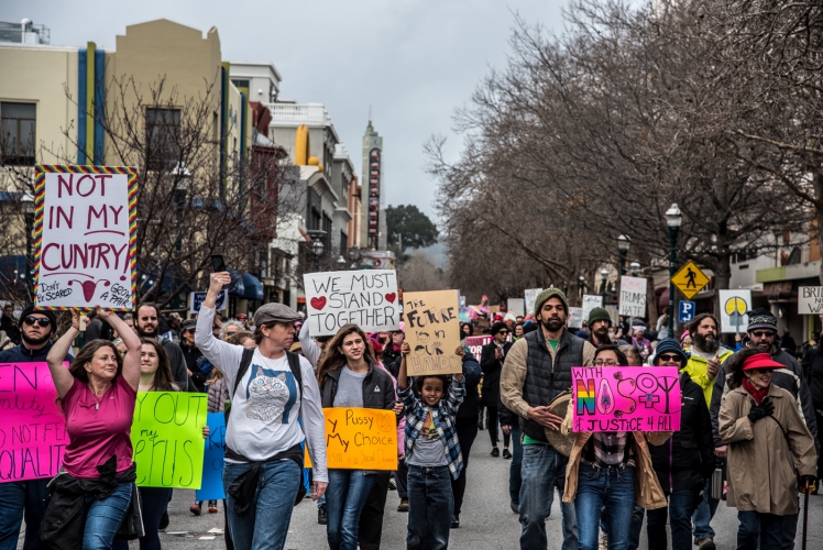 sm_womens_march_santa_cruz_3_pacific_avenue.jpg 