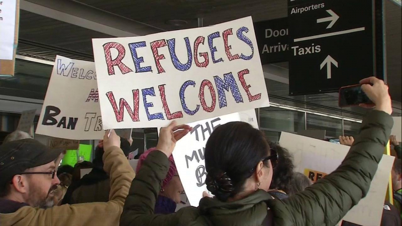 sm_refugees-welcome.jpg 