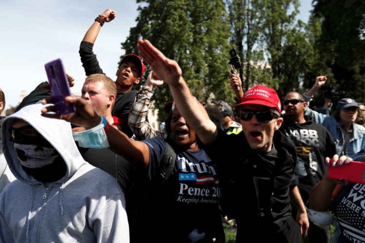 sm_berkeley-april-15-neo-nazi-rally.jpg 