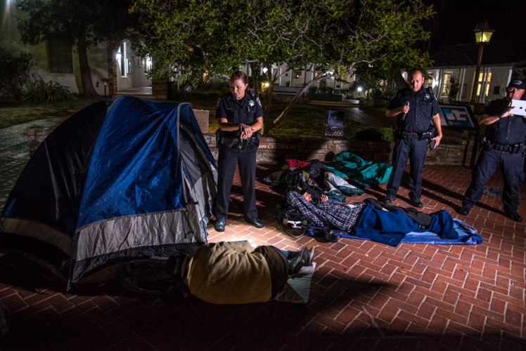 sm_good_sleep-out-1-santa-cruz-city-hall.jpg 